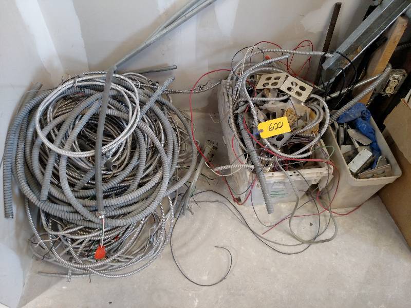 lot 600 image: Asstd Electrical in (2) Bays...