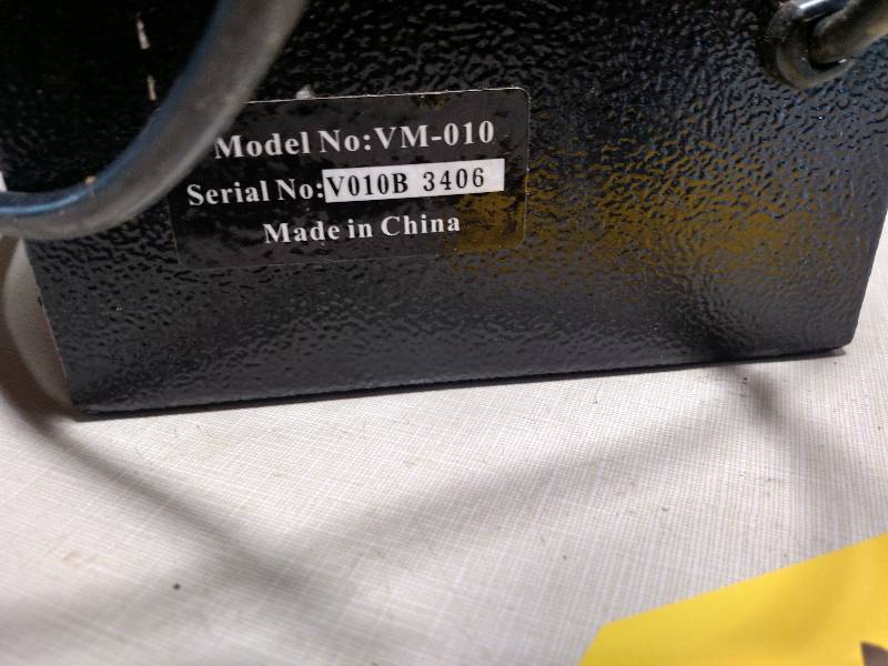 lot 611 image: Change Machine, Model VM-010, No Ke...