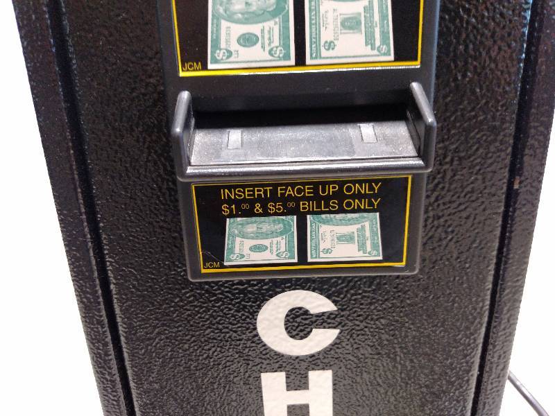 lot 612 image: Change Machine, Model VM-010, No Ke...