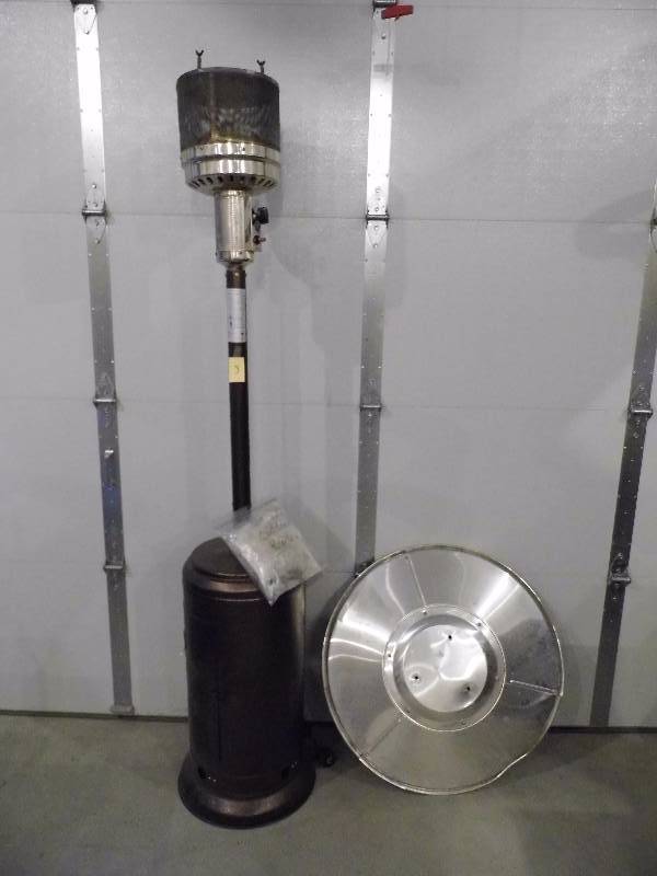 lot 3 image: Patio Heater