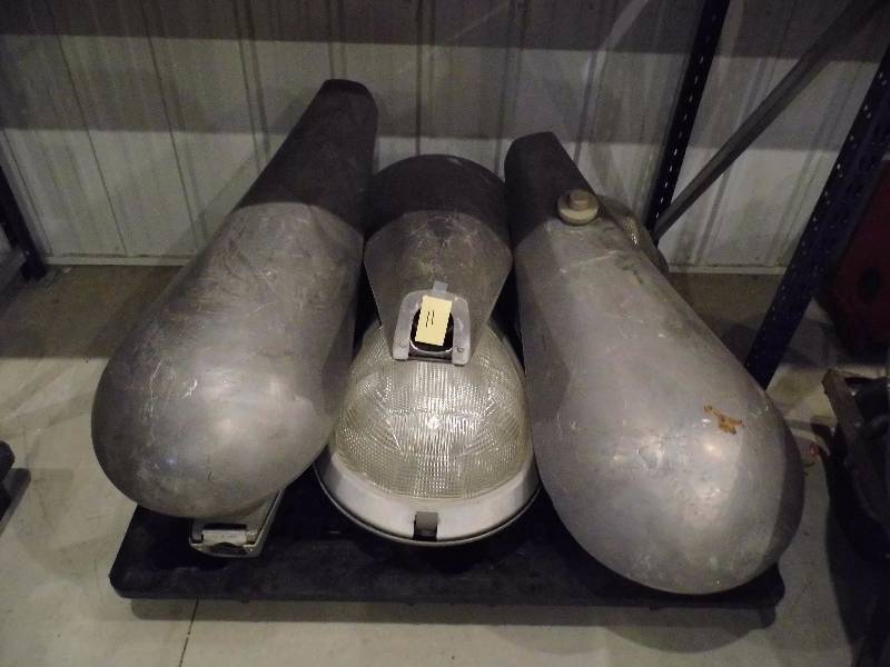 lot 11 image: Lot of 7 Parking Lot LIghts