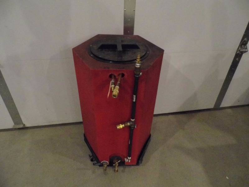 lot 12 image: Red Air Cooler