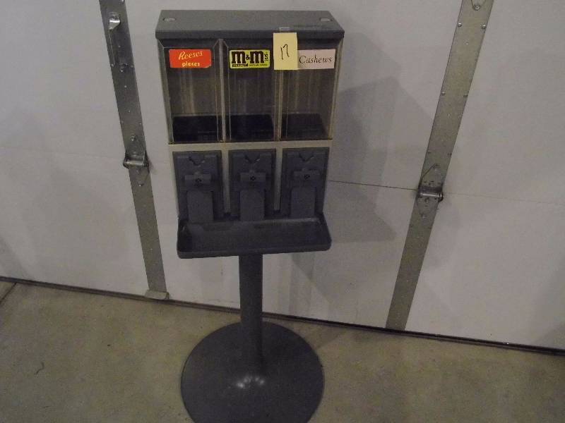 lot 17 image: Candy Machine