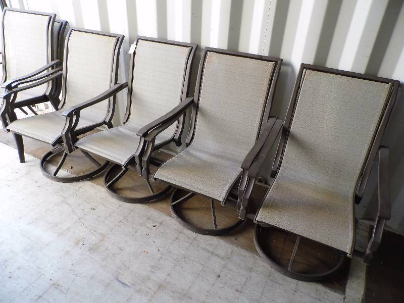 lot 33 image: Patio Chairs