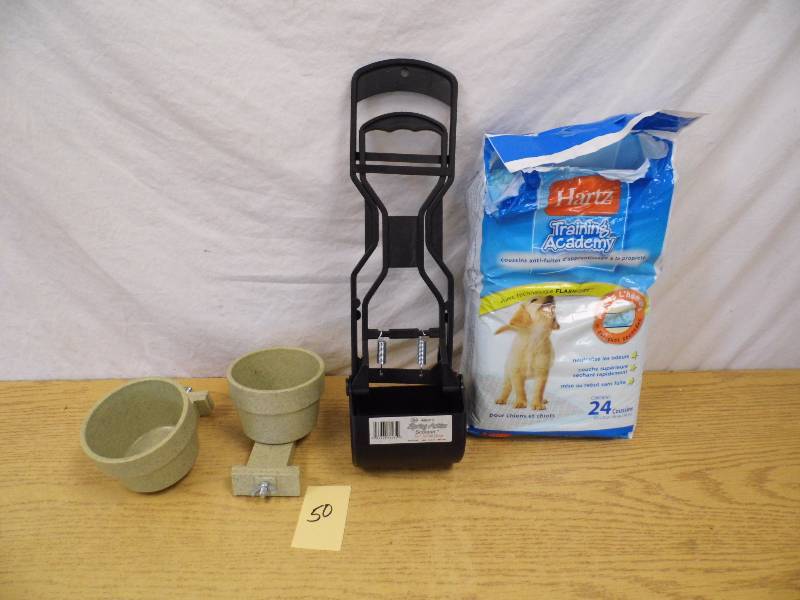 lot 50 image: Puppy Pads - Scooper - Drink Holders