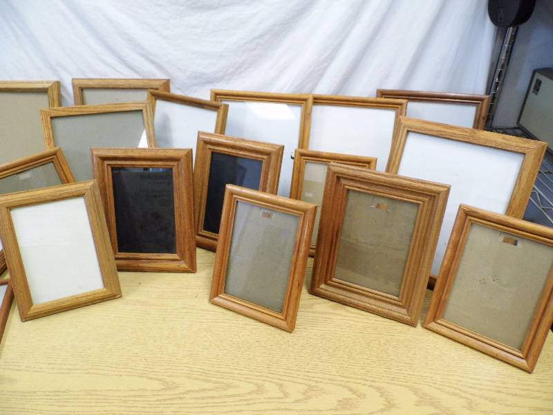 lot 66 image: Frames