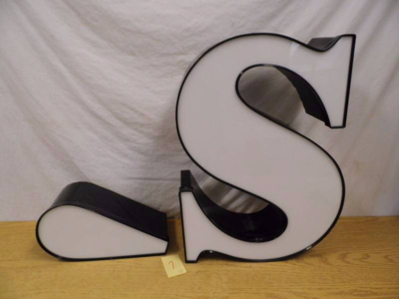 lot 34 image: LED Assorted Letters