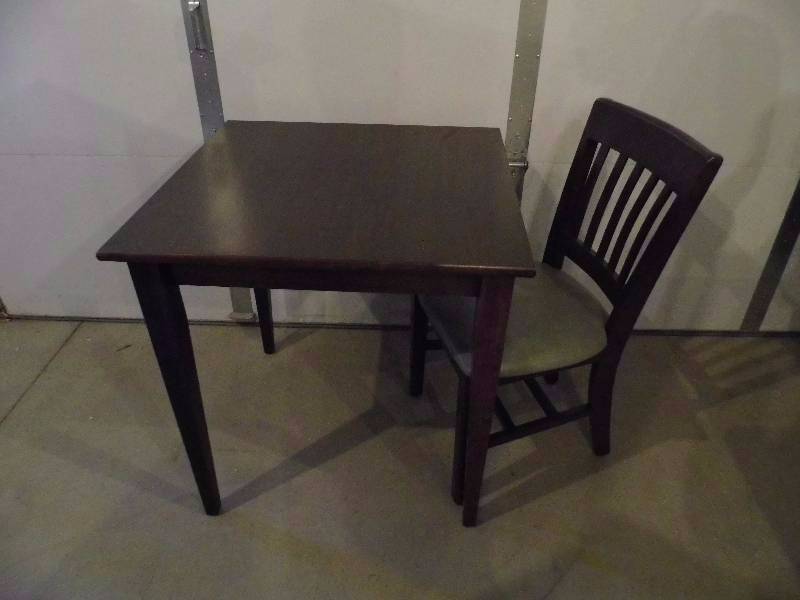 lot 118 image: New Square Table