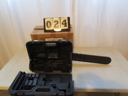 Universal Chain Saw Storage Box
