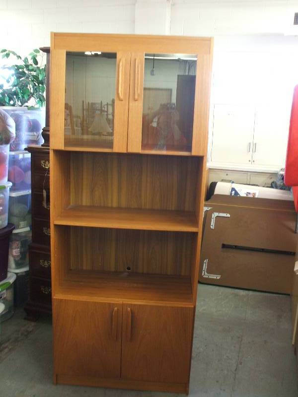 lot 408 image: MODERN LOOKING CABINET