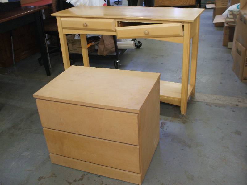 lot 413 image: SOFA TABLE AND END TABLE