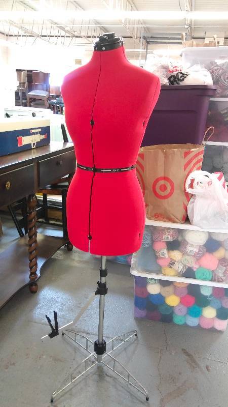 lot 439 image: DRESSMAKERS FORM