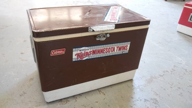 lot 444 image: VINTAGE COLEMAN COOLER