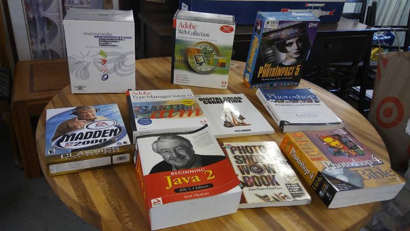 lot 446 image: MANUALS AND SOFTWARE