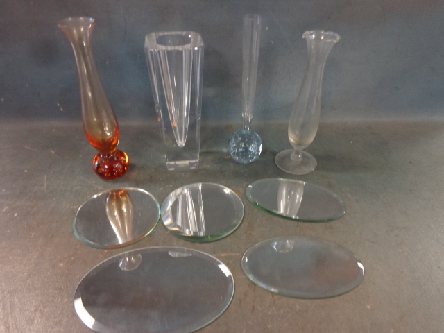 lot 43 image: Vases and Mirrors