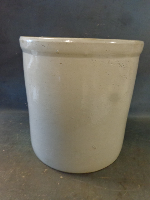 lot 66 image: Red Wing Crock