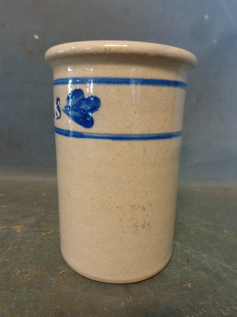 lot 17 image: Red Wing Pencil Cup