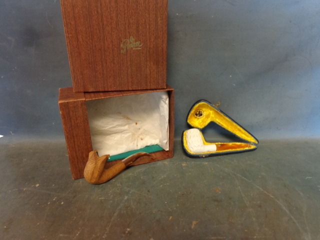 lot 18 image: Smoking Pipes