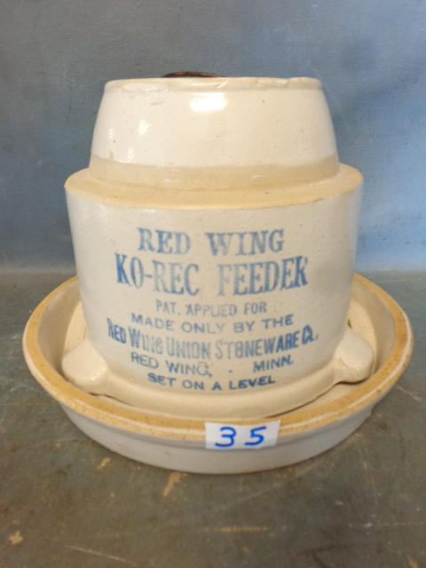 lot 35 image: Red Wing Ko-Rec Feeder