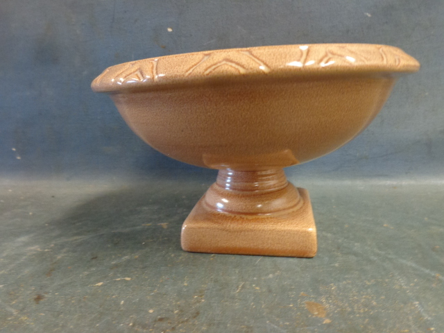 lot 83 image: Red Wing Decorative Bowl
