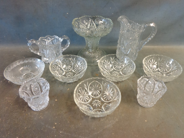lot 146 image: Glass Ware