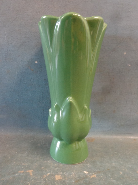 lot 162 image: Red Wing Vase