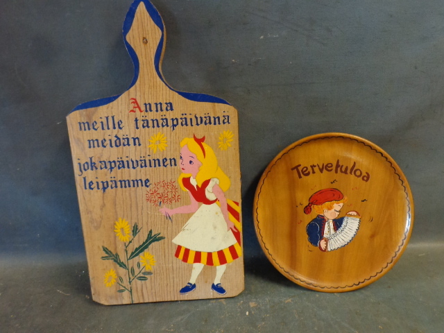 lot 167 image: Wood Decorations
