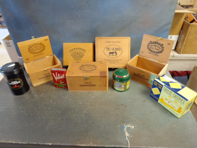 lot 187 image: Cigar Boxes and Tins