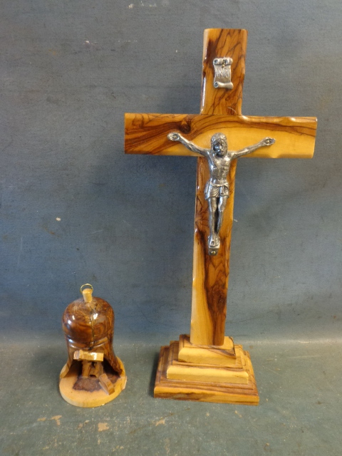 lot 188 image: Crucifix