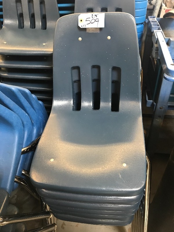13 PLASTIC CHAIRS