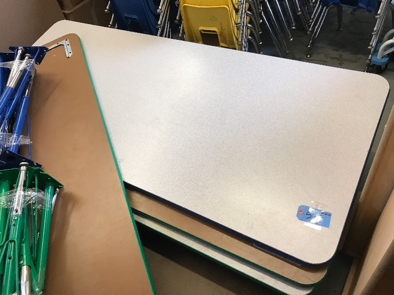 6 CRAFT TABLES
