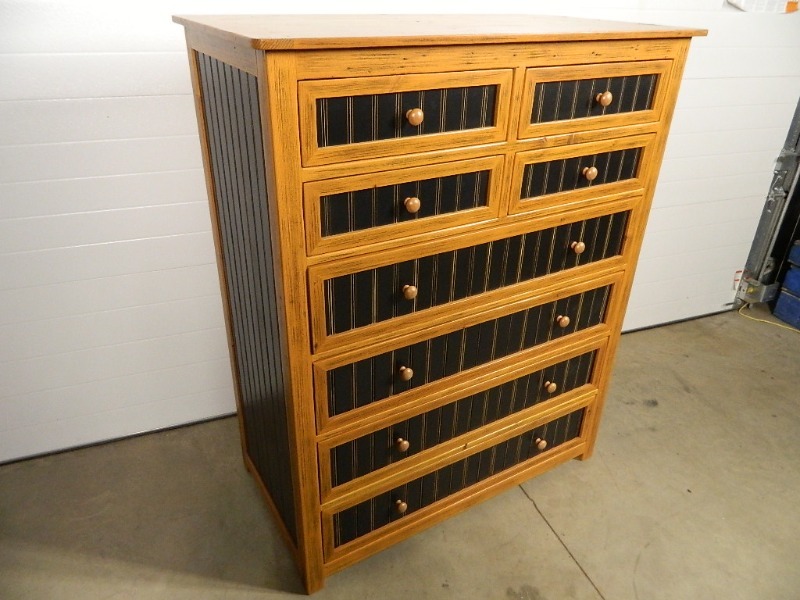 lot 24 image: Beautiful Large 8 Drawer Dresser Handcrafted by Wooden Man