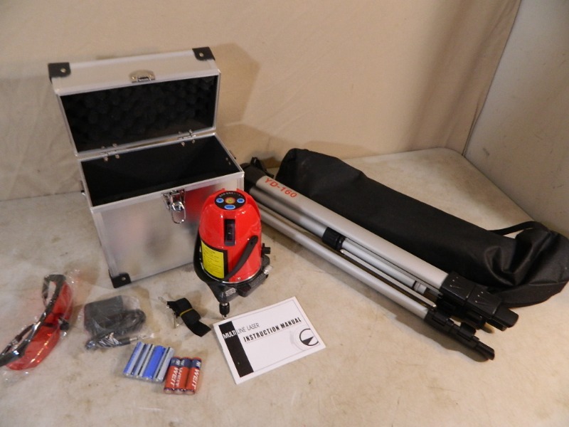 lot 16 image: New Laser Level with TriPod