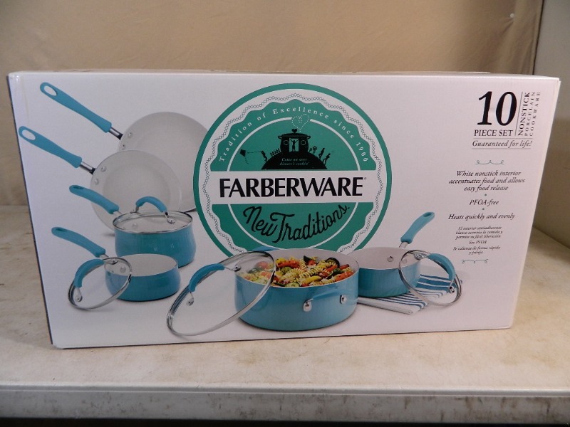 lot 18 image: New Farberware 10 Pc Porcelain Pan Set