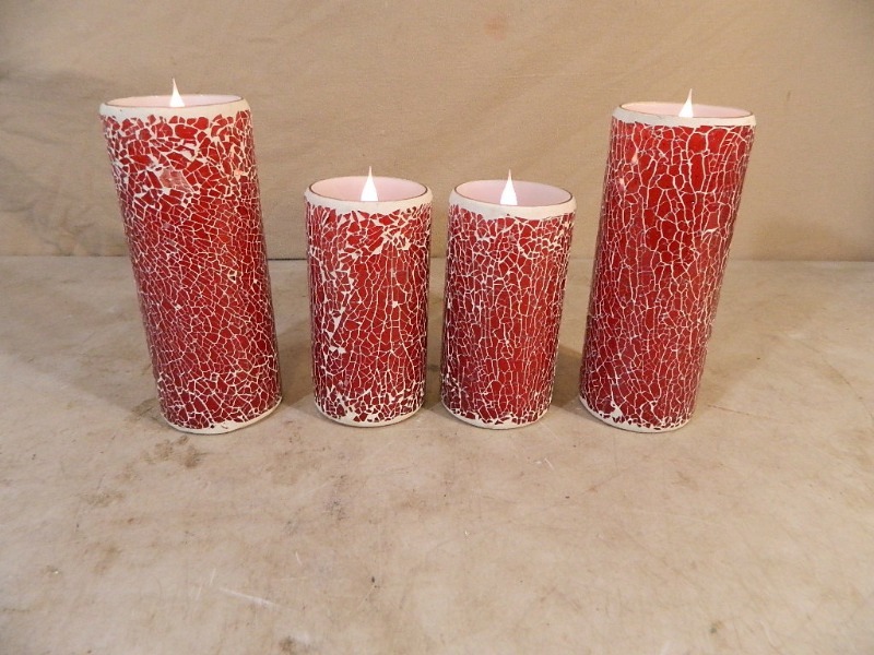 lot 120 image: 4 New Realistic Solare Flameless Candles