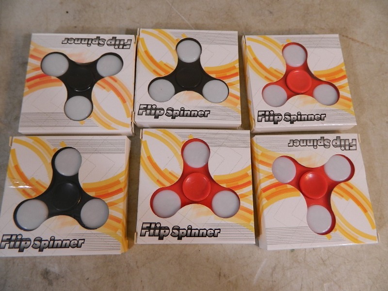 lot 129 image: 6 New LED Fidget Spinners
