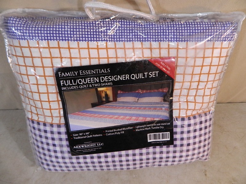 lot 132 image: New FullQueen Designer Quilt Set
