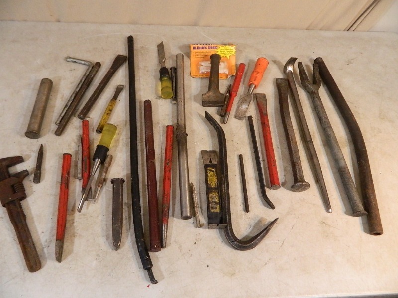 lot 142 image: Punches, Chisels, Pry Bars, Etc