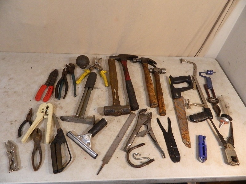 lot 164 image: Assorted Hand Tools