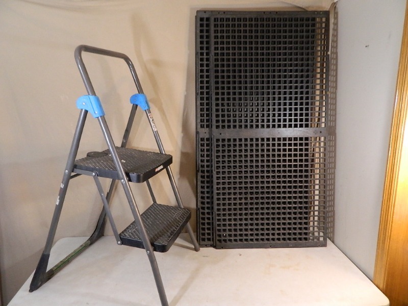 lot 178 image: Folding Step Stool and Chicken Coop Flooring