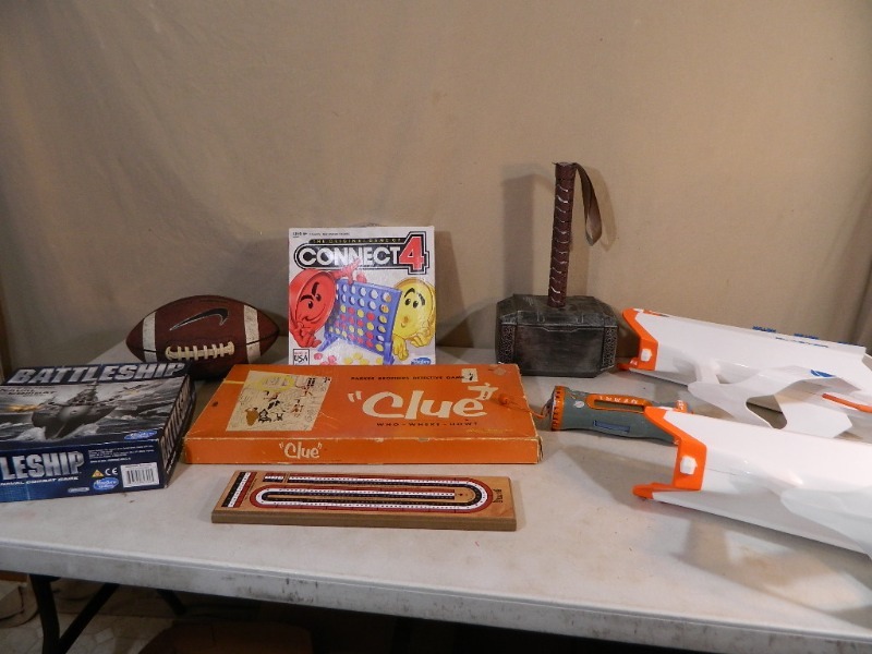 lot 208 image: Games and Toys