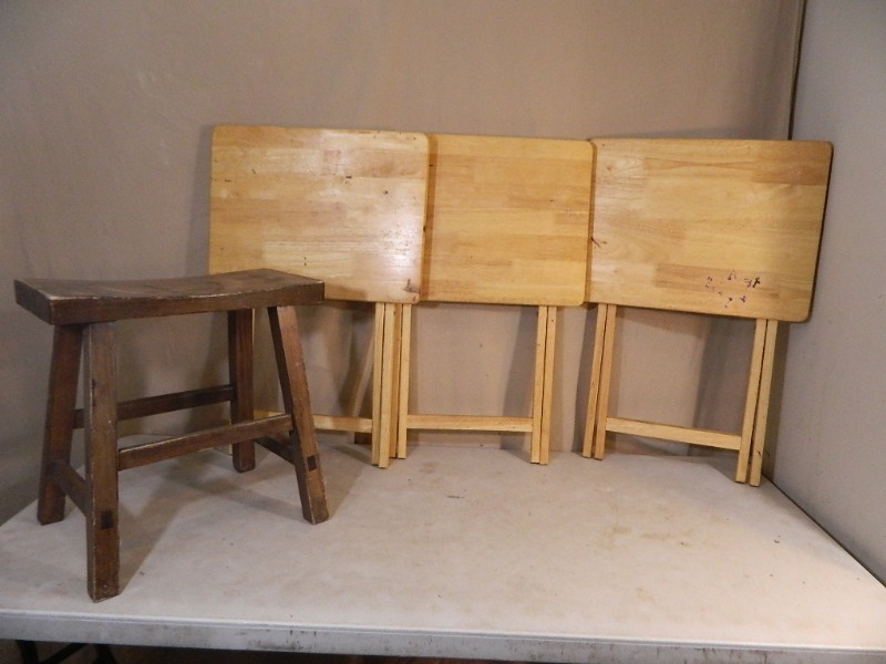 lot 222 image: 3 Folding TV Trays and Wood Stool