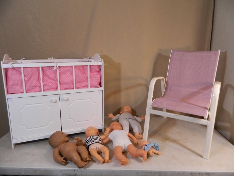 lot 224 image: Doll Crib, Kids Chair, and Dolls
