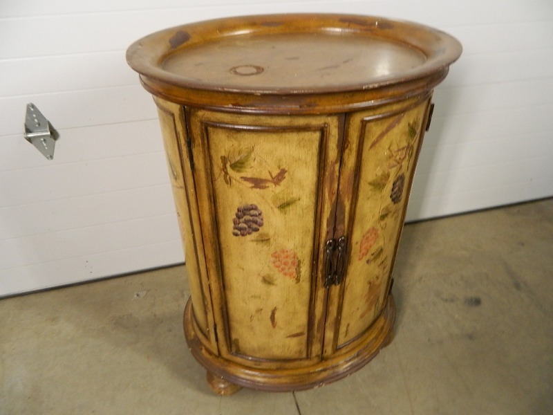 lot 60 image: Round Decorative WineLiquor Cabinet