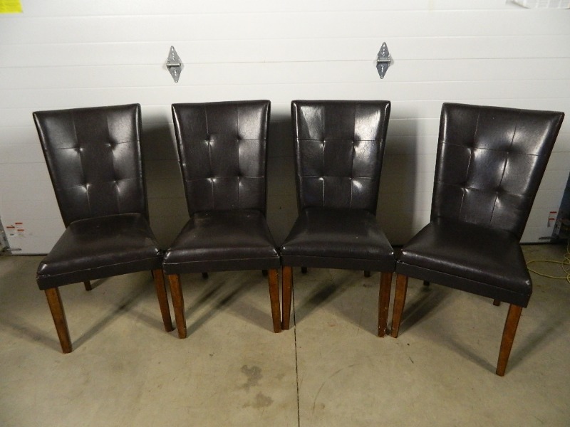 lot 67 image: 4 Chairs