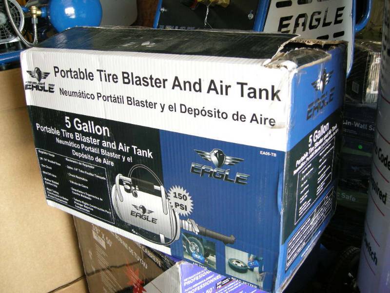 lot 27 image: Eagle 5 Gallon Portable Tire BlasterAir Tank