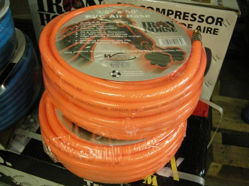 lot 32 image: Iron Horse 38 Contractor Grade Air Hose