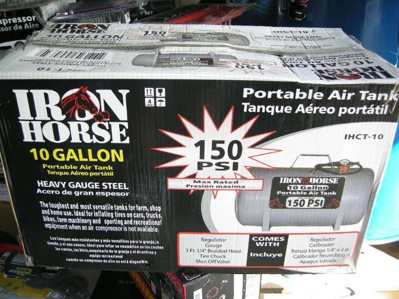 lot 29 image: Iron Horse 10 Gallon Portable Air Tank