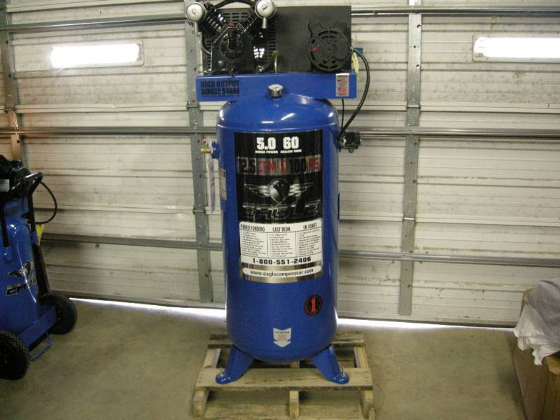 lot 2 image: Eagle 60 Gallon Upright Air Compressor