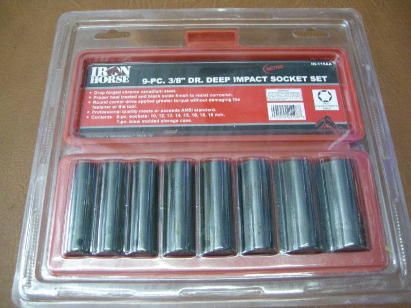 lot 47 image: Iron Horse 38 Deep Impact Socket Set